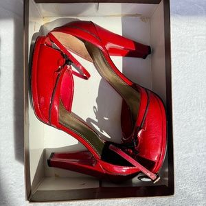 Linea Paolo Brigitte Dk. Red Patent Leather 4.5" Heels